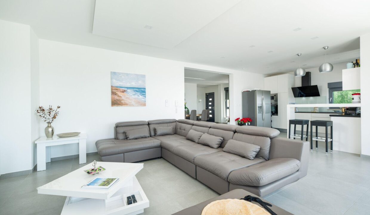 WhatsApp Image 2026-02-05 at 14.39.15 (2)